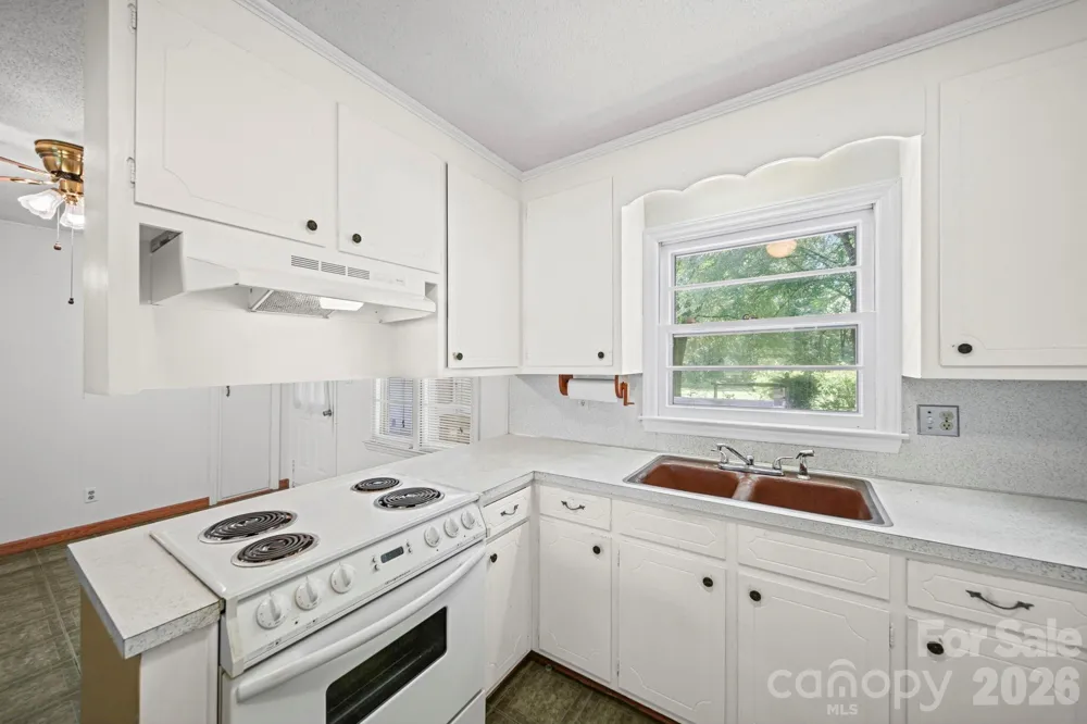 8116 Indian Trail Fairview Road Indian Trail, NC 28079