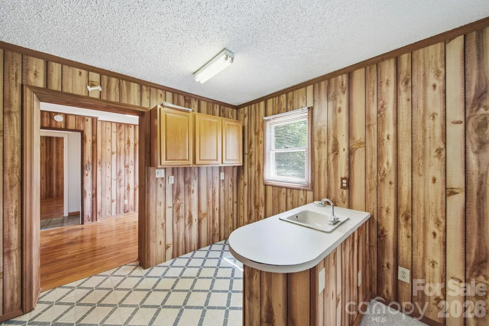 8116 Indian Trail Fairview Road Indian Trail, NC 28079