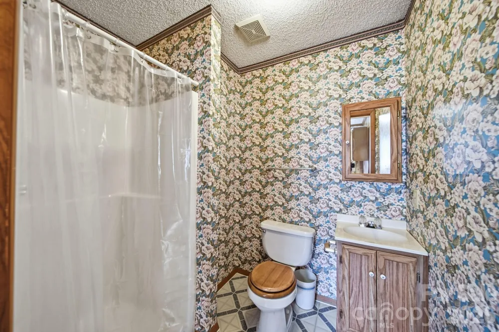 8116 Indian Trail Fairview Road Indian Trail, NC 28079