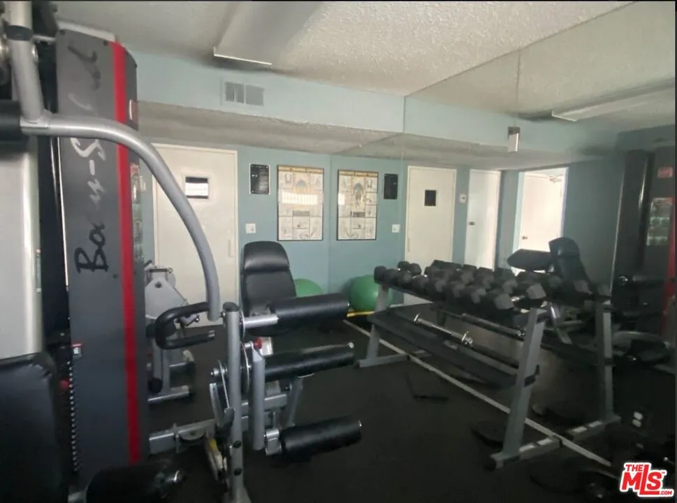 1940 Highland Avenue #81 Los Angeles, CA 90068