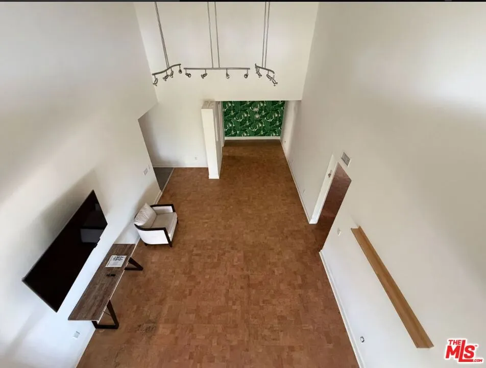 1940 Highland Avenue #81 Los Angeles, CA 90068