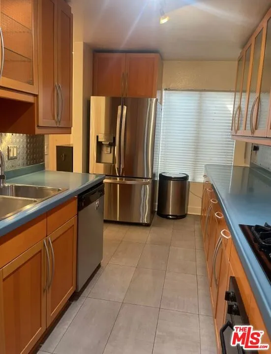 1940 Highland Avenue #81 Los Angeles, CA 90068