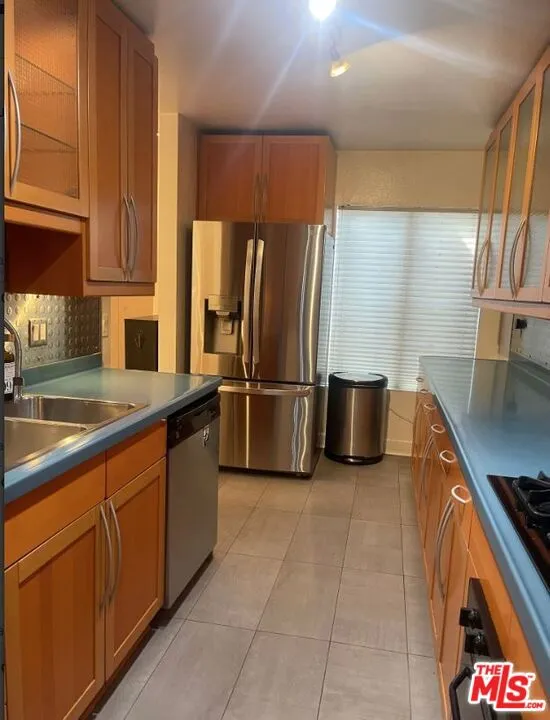 1940 Highland Avenue #81 Los Angeles, CA 90068