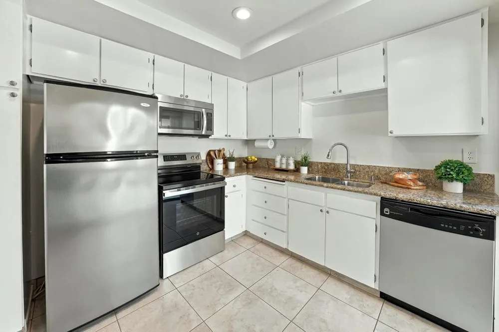 48953 Canyon Crest Lane Palm Desert, CA 92260