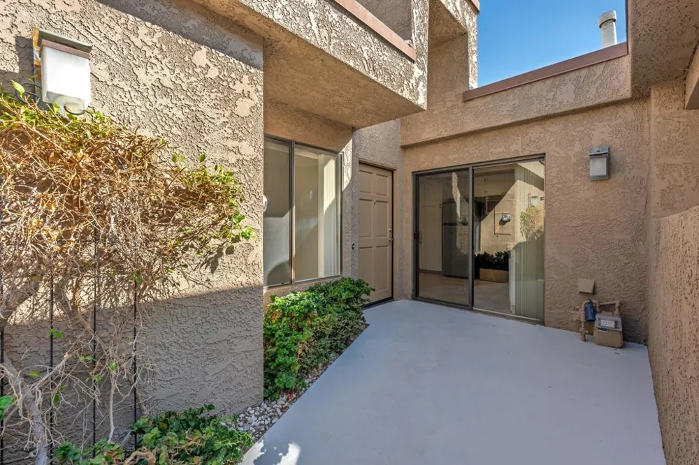 48953 Canyon Crest Lane Palm Desert, CA 92260
