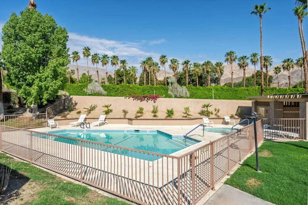 48953 Canyon Crest Lane Palm Desert, CA 92260