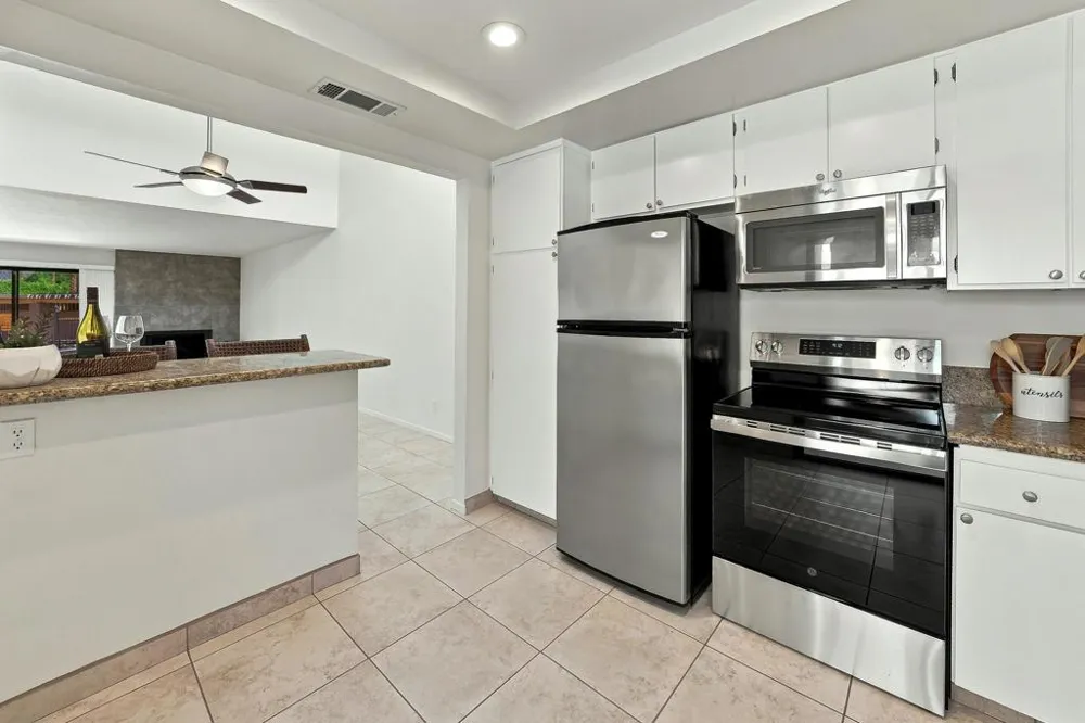 48953 Canyon Crest Lane Palm Desert, CA 92260