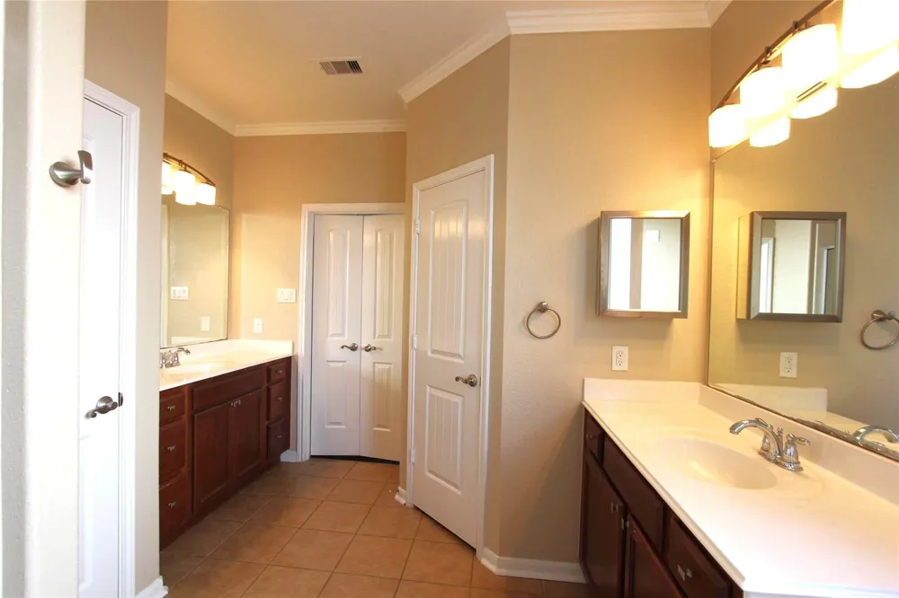 3205 Granite Gate Lane Lane Dickinson, TX 77539