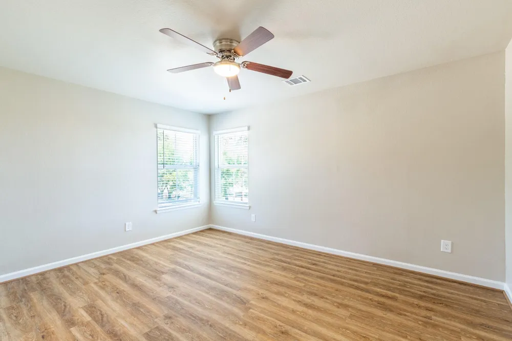 219 Park Place Circle #D Waller, TX 77484