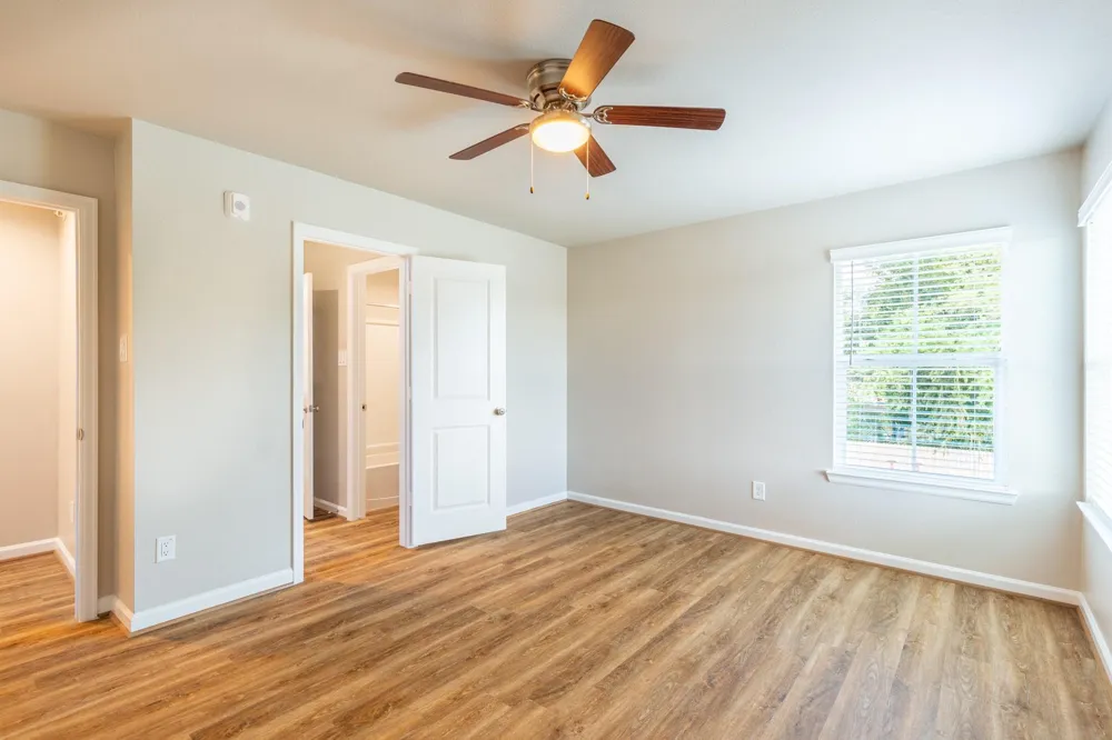 219 Park Place Circle #D Waller, TX 77484