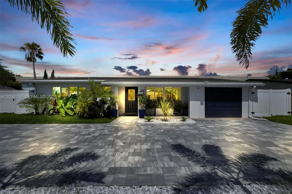 309 SE 3rd Ter Deerfield Beach, FL 33441