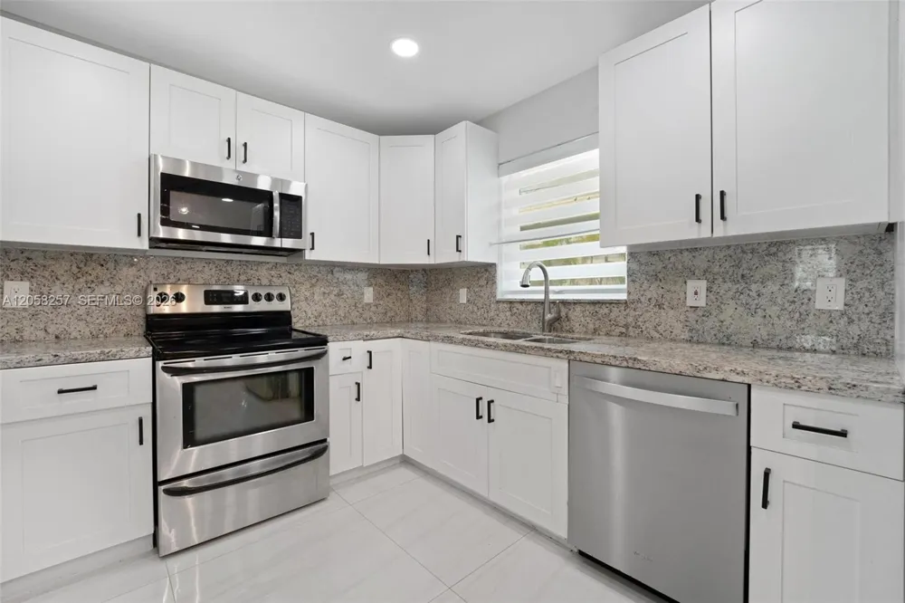 309 SE 3rd Ter Deerfield Beach, FL 33441