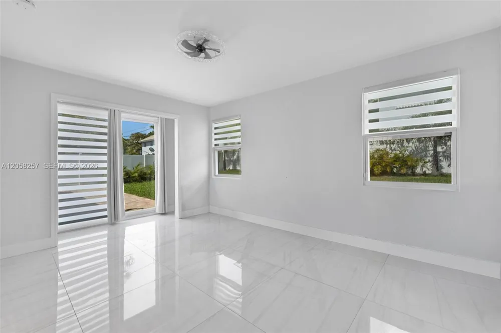 309 SE 3rd Ter Deerfield Beach, FL 33441