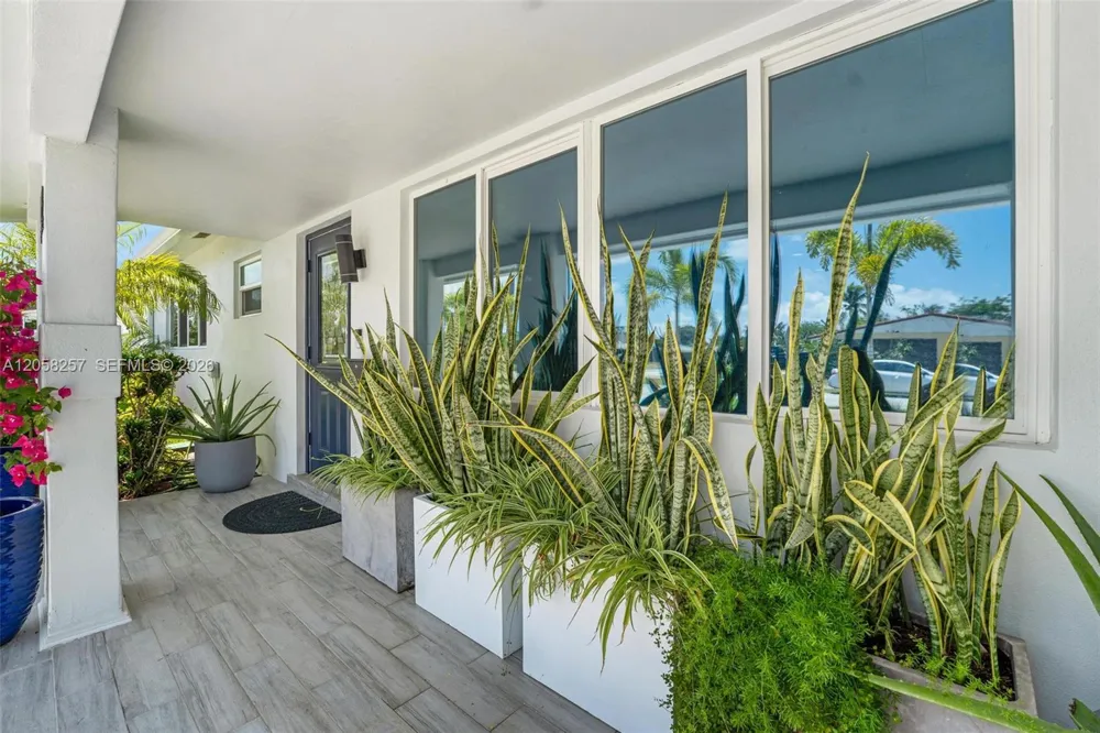 309 SE 3rd Ter Deerfield Beach, FL 33441