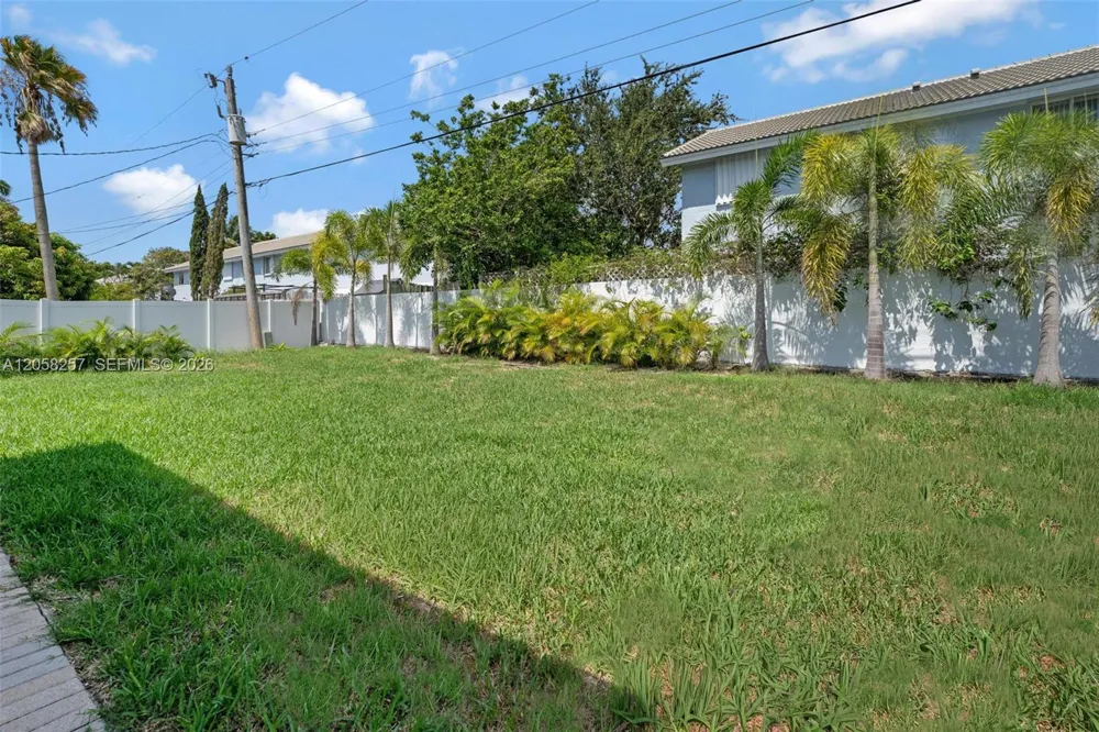 309 SE 3rd Ter Deerfield Beach, FL 33441