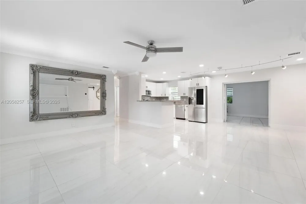 309 SE 3rd Ter Deerfield Beach, FL 33441