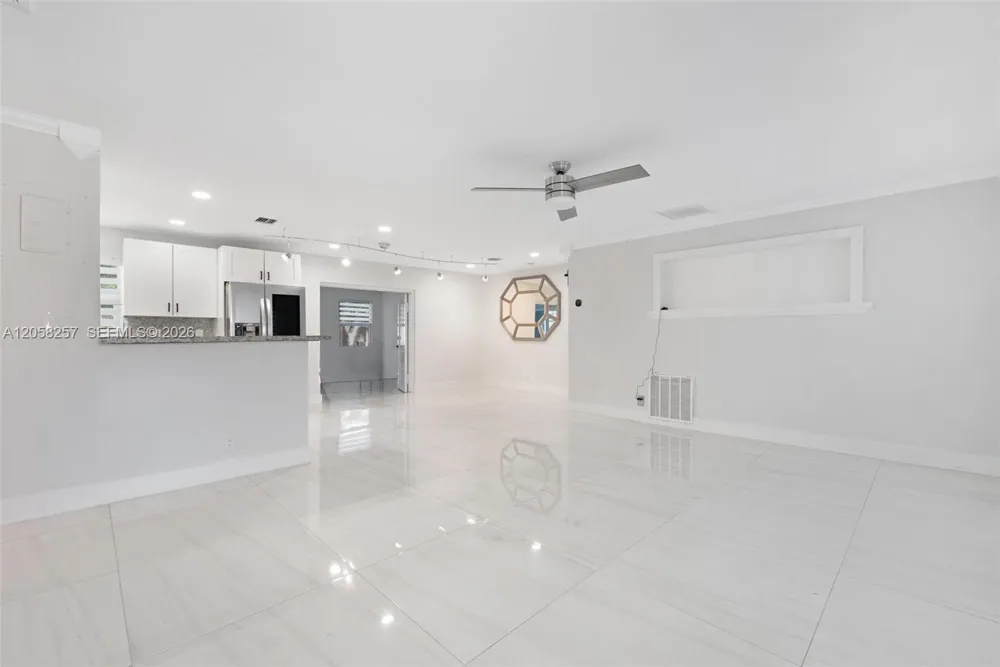 309 SE 3rd Ter Deerfield Beach, FL 33441