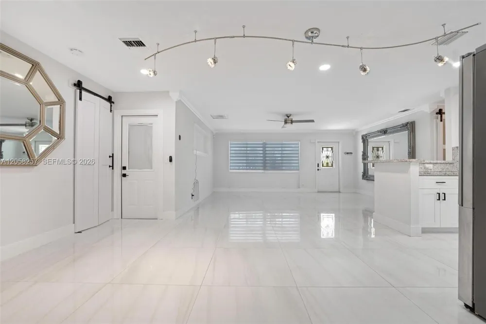 309 SE 3rd Ter Deerfield Beach, FL 33441