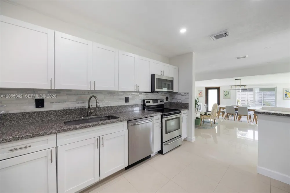 18681 Belview Dr Cutler Bay, FL 33157