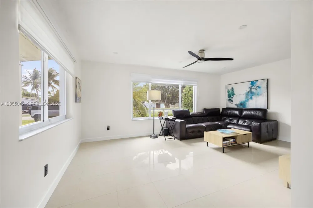 18681 Belview Dr Cutler Bay, FL 33157