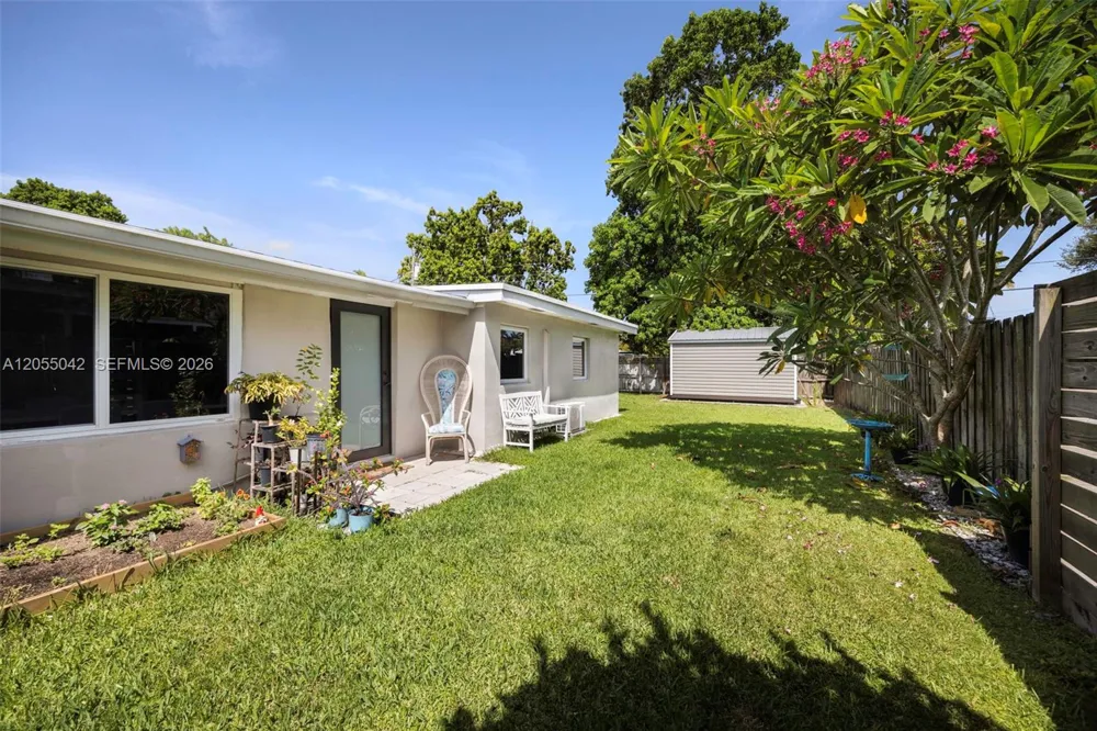 18681 Belview Dr Cutler Bay, FL 33157