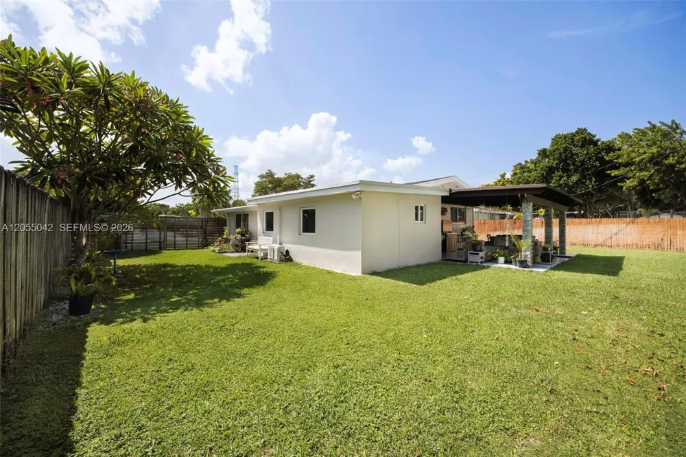 18681 Belview Dr Cutler Bay, FL 33157