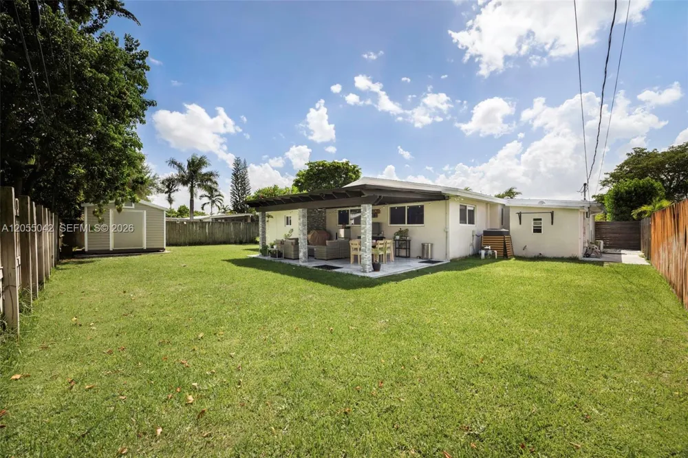 18681 Belview Dr Cutler Bay, FL 33157