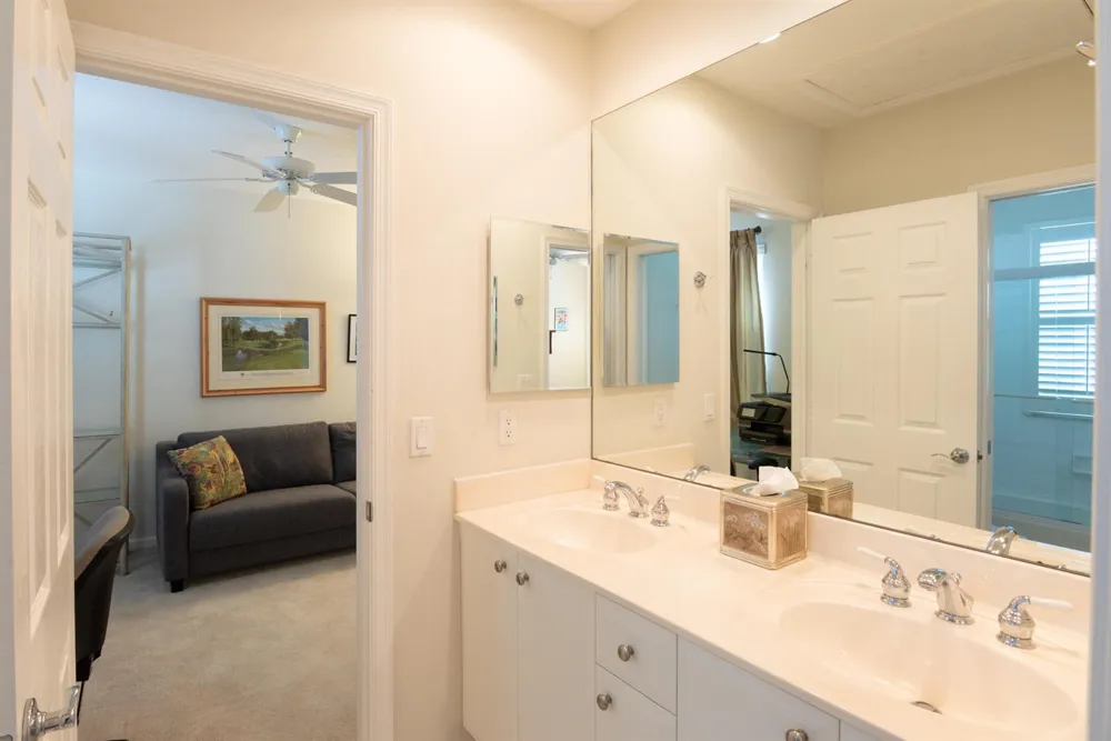 7691 CARDINAL COURT West Palm Beach, FL 33412