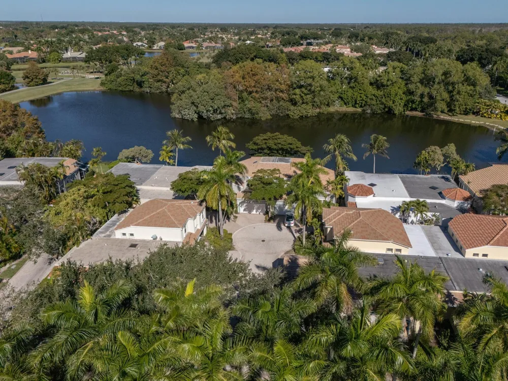7691 CARDINAL COURT West Palm Beach, FL 33412