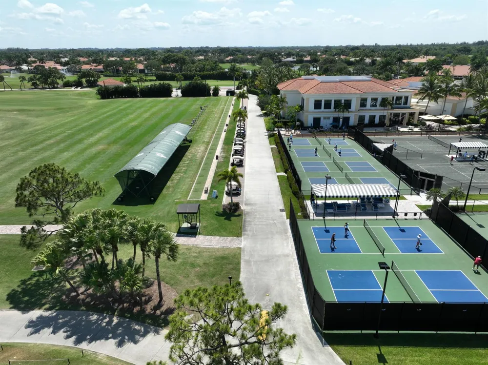 7691 CARDINAL COURT West Palm Beach, FL 33412