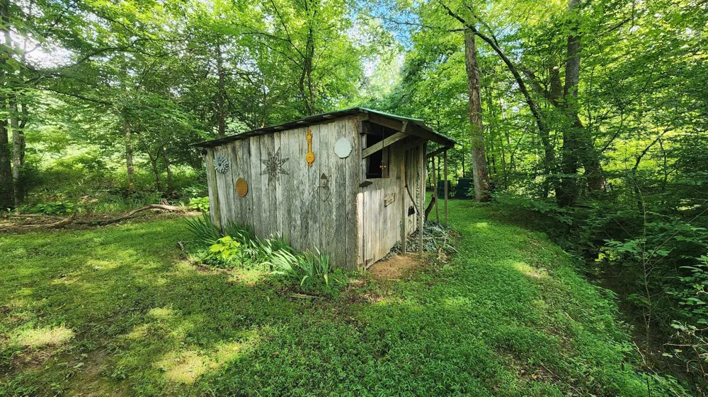 340 Christian Community Rd Livingston, TN 38570