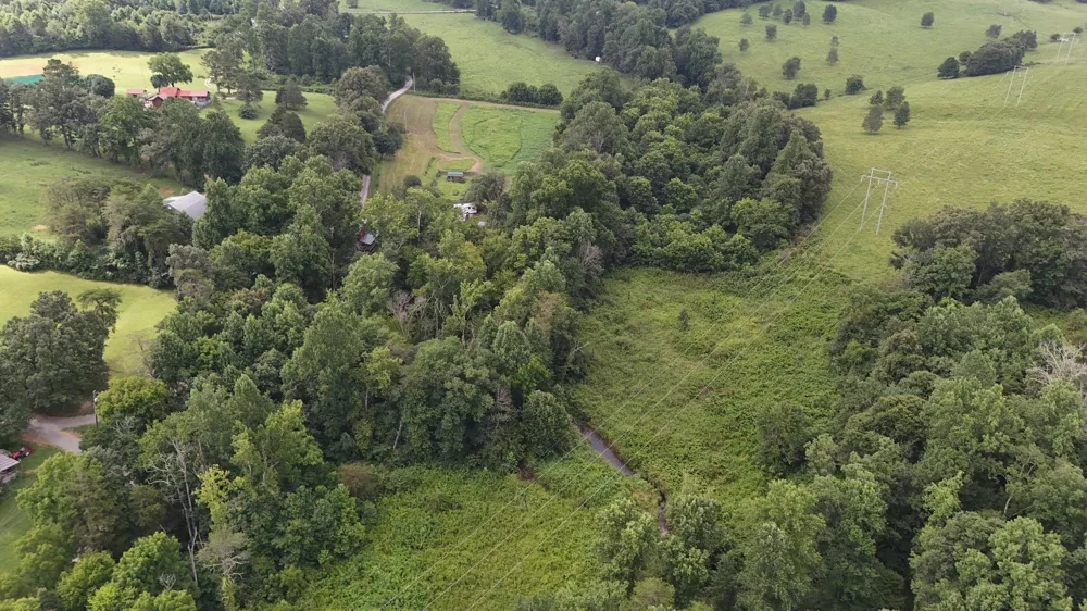 340 Christian Community Rd Livingston, TN 38570