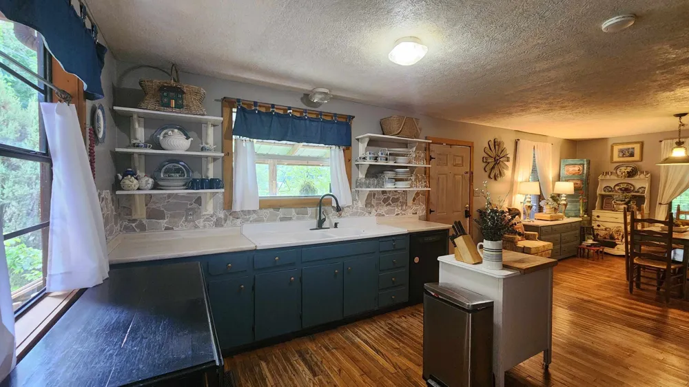 340 Christian Community Rd Livingston, TN 38570