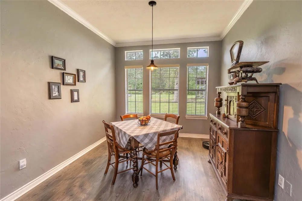 601 Piney Creek Road Bellville, TX 77418