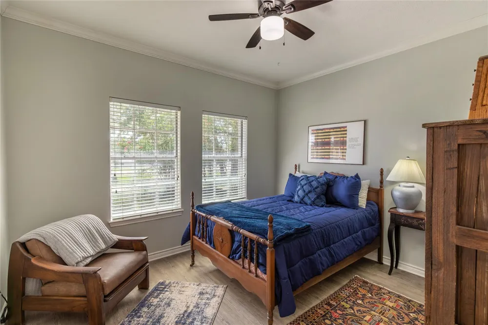 601 Piney Creek Road Bellville, TX 77418