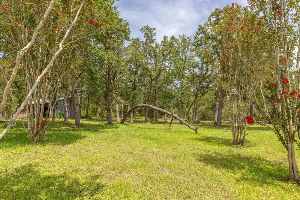 601 Piney Creek Road Bellville, TX 77418