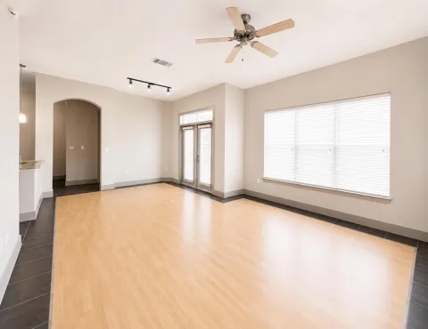 3660 Richmond Avenue #443