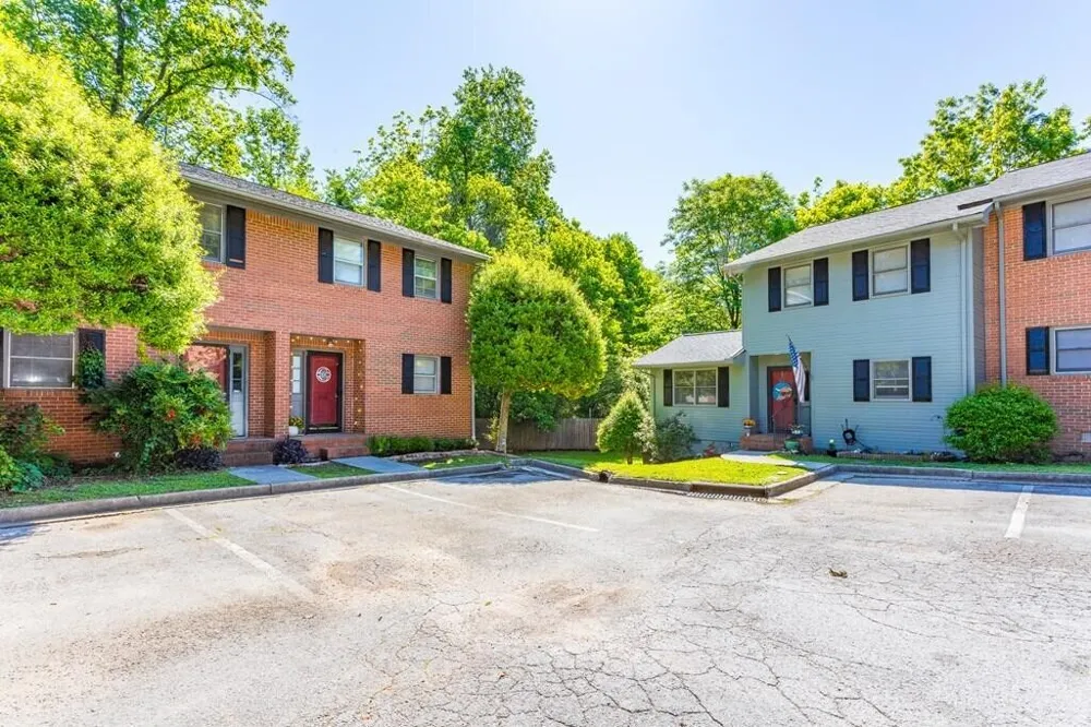 1900 Meadowbrook Circle NW Dalton, GA 30720