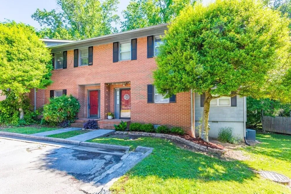1900 Meadowbrook Circle NW Dalton, GA 30720