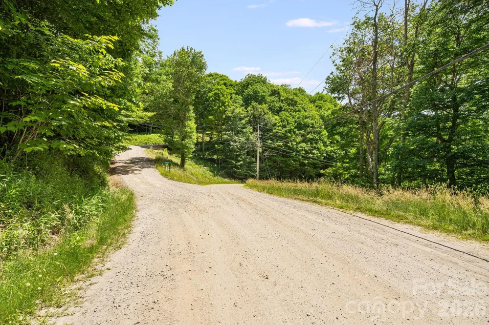 10 Buckeye Road #10 Mars Hill, NC 28754