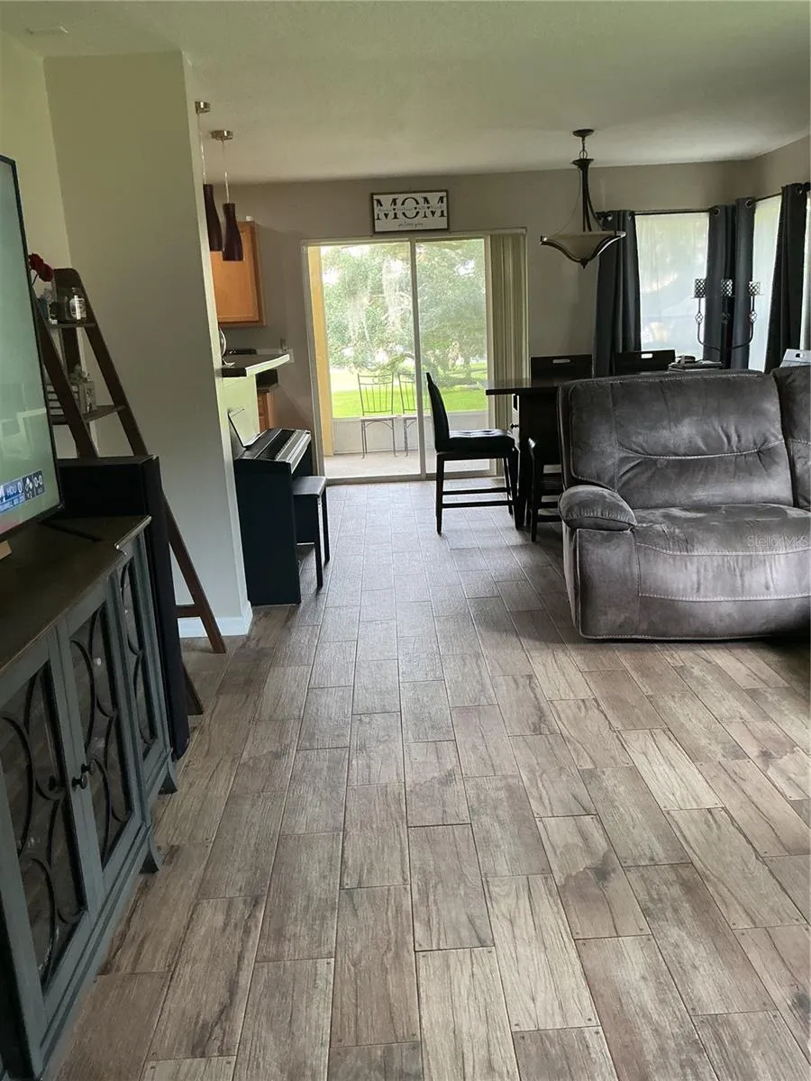 5308 ALOHA SEED DRIVE Seffner, FL 33584