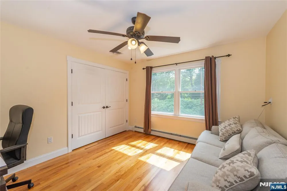 4 Kingsberry Avenue Westwood, NJ 07675