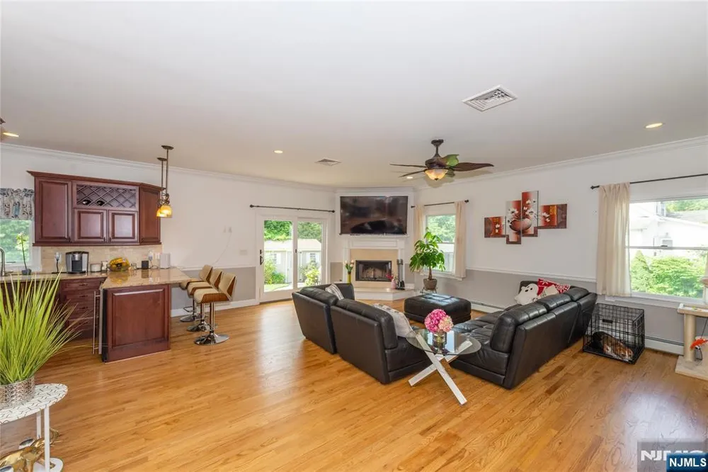 4 Kingsberry Avenue Westwood, NJ 07675
