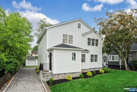 36 Albert Avenue