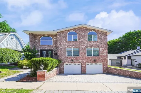 897 Virgil Avenue