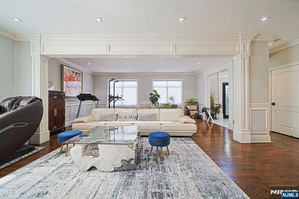 897 Virgil Avenue Ridgefield, NJ 07657