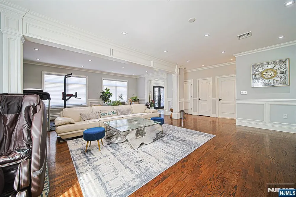 897 Virgil Avenue Ridgefield, NJ 07657
