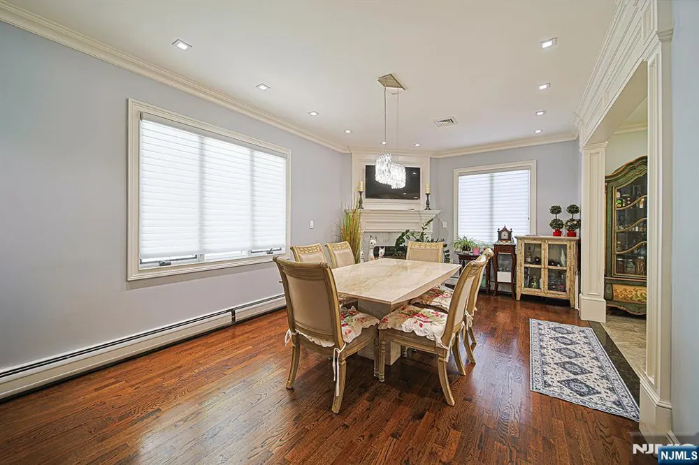 897 Virgil Avenue Ridgefield, NJ 07657