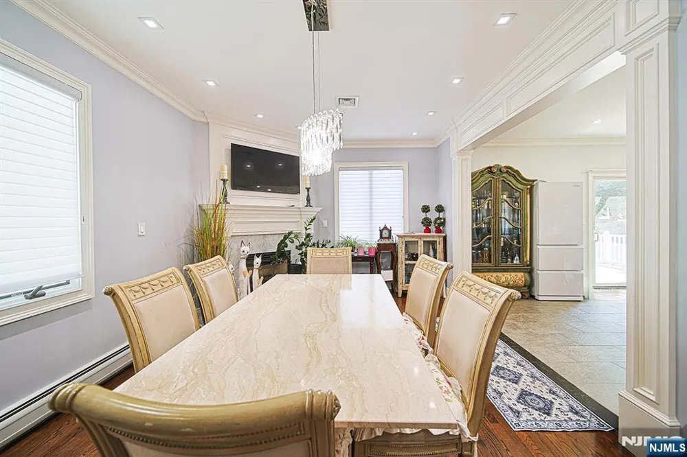 897 Virgil Avenue Ridgefield, NJ 07657