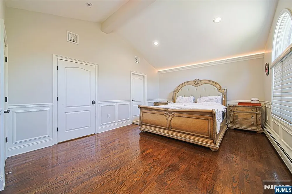 897 Virgil Avenue Ridgefield, NJ 07657